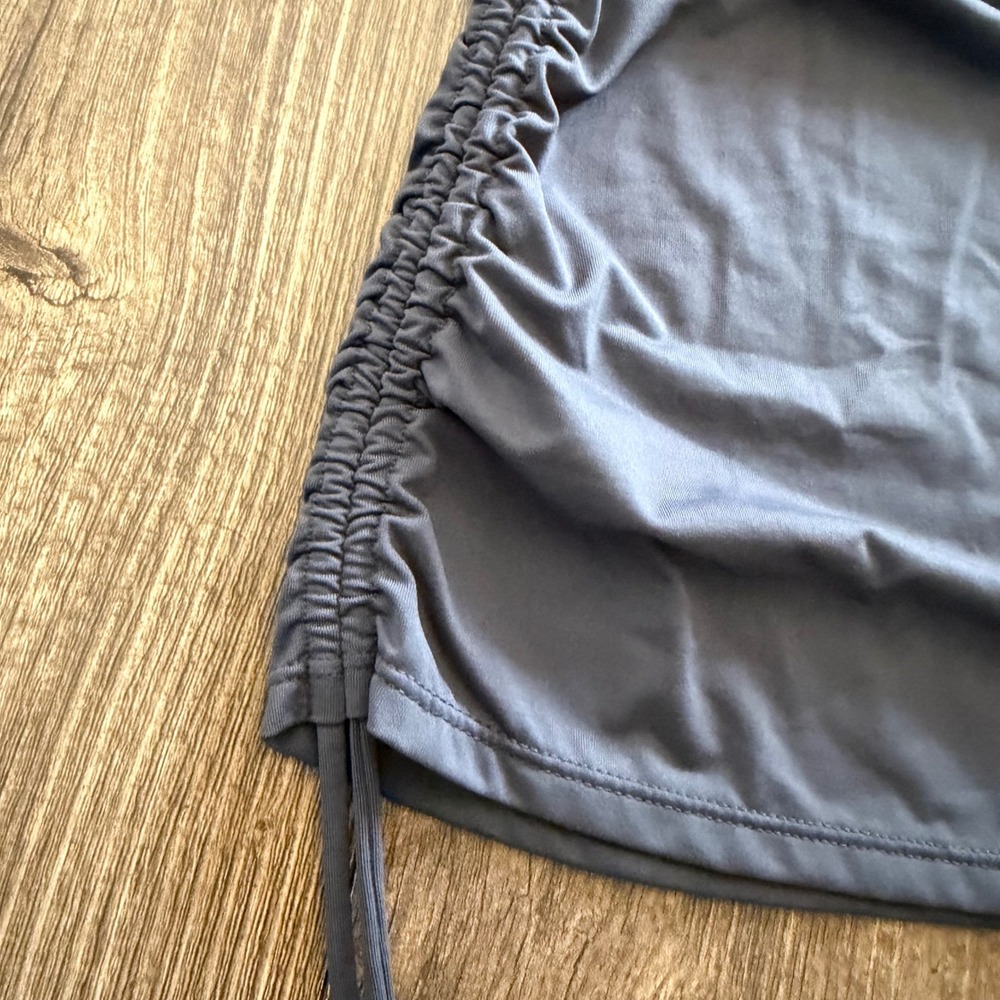 Athleta Splash Swim Skirt Womens Medium Gray Ruched Side Cinch Athletic Poolside - Picture 13 of 14